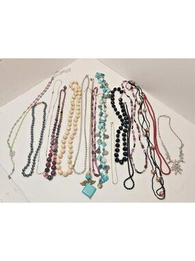 Lot Of 16 Vintage Necklaces Estate Sale Beaded Unusual Multicolored & Lengths